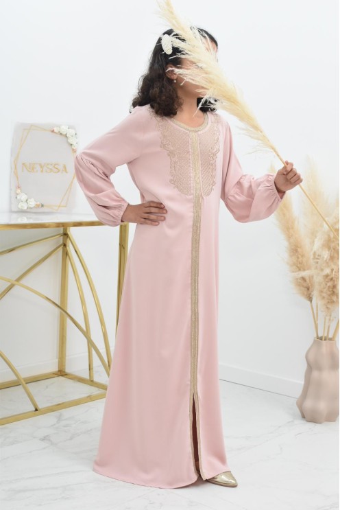 Abaya fillette brodée et manches bouffantes tenue traditionnelle fille.