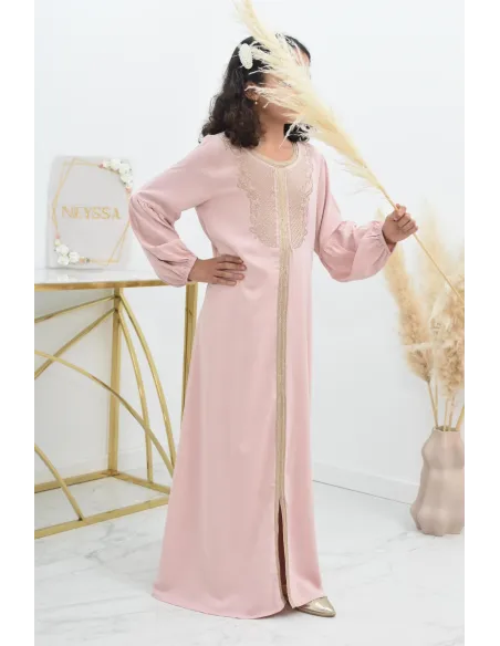Abaya fillette brodée et manches bouffantes tenue traditionnelle fille.