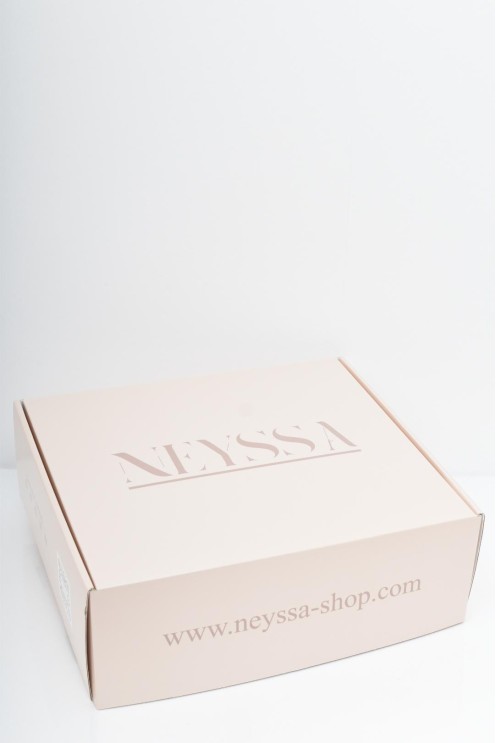 Hijab box Aqua 4 hijebs soie de Médine à offrir femme hijab pas cher.