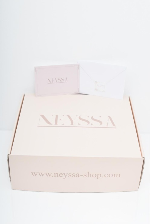 Hijab box Aqua 4 hijebs soie de Médine à offrir femme hijab pas cher.