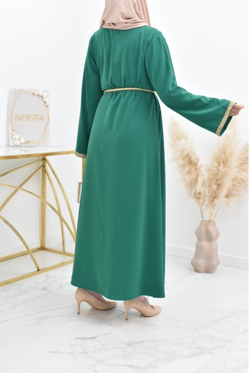 Longue Abaya et fluide à strass idéale pour les fêtes et le quotidien