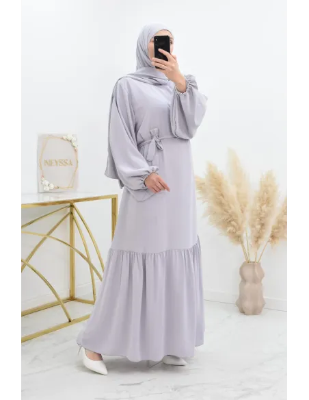 Longue robe de prière avecson  hijab intégré, abaya ample et fluide Neyssa