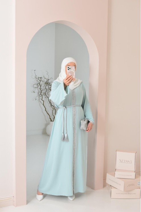 Abaya caftan style marocain oriental avec strass parfaite pour les fêtes