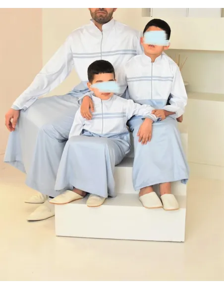 Qamis manches longues homme de luxe avec détails brodés .