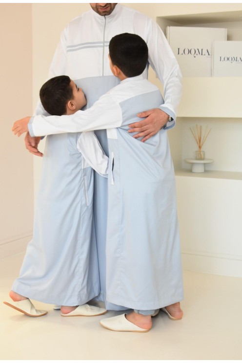 Qamis manches longues homme de luxe avec détails brodés .