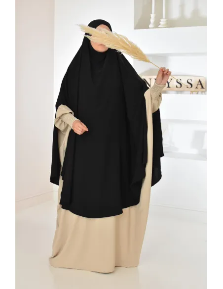 Long khimar 2 fentes en soie de Médine femme musulmane voilée. Parfait pour le quotidien.
