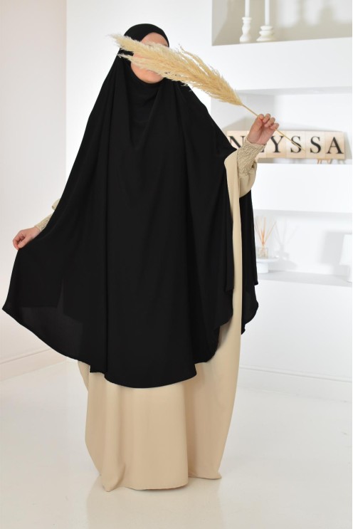 Long khimar 2 fentes en soie de Médine femme musulmane voilée. Parfait pour le quotidien.