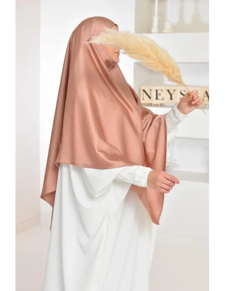 Langer Khimar aus Medina-Seide, vorne rund und hinten spitz, ideal zum Beten.