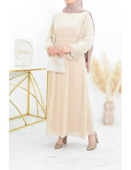 Neyssa langes, fließendes, schlichtes ausgestelltes Kleid für muslimische Frauen