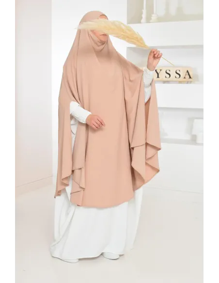 Long khimar 2 fentes en soie de Médine femme musulmane voilée. Parfait pour le quotidien.