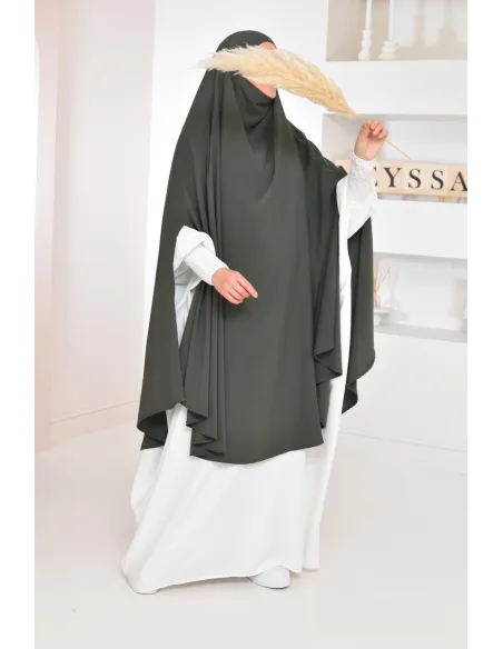 Long khimar 2 fentes en soie de Médine femme musulmane voilée. Parfait pour le quotidien.