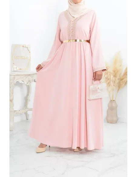 Robe longue de fête rose brodée cintrée robe ample femme musulmane