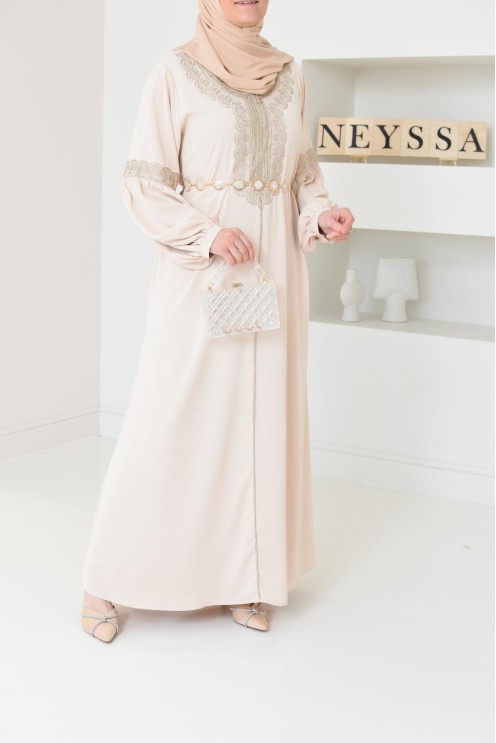 Abaya Aïd beige brodée manches bouffantes. couleur dorée