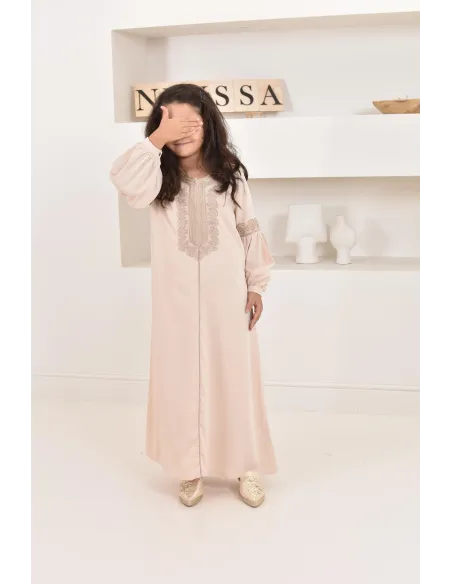 Abaya Aïd beige brodée manches bouffantes. couleur dorée