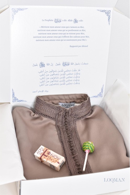 Ensemble Jabador marocain garçon 2 pièces taupe avec tunique brodée et sarouel