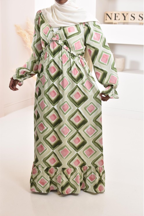 Robe longue verte satinée évasée avec imprimés, parfait pour les femmes voilées, idéal pour des événements