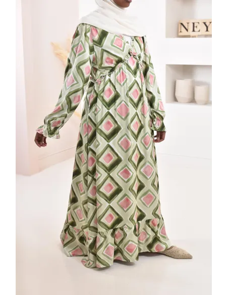 Robe longue verte satinée évasée avec imprimés, parfait pour les femmes voilées, idéal pour des événements