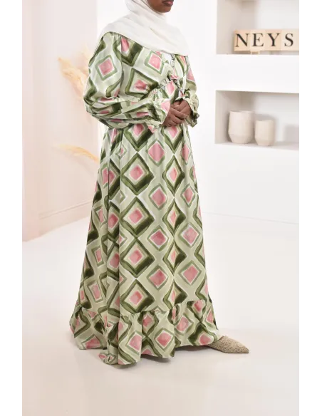 Robe longue verte satinée évasée avec imprimés, parfait pour les femmes voilées, idéal pour des événements