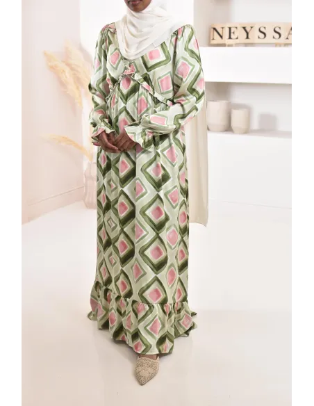 Robe longue verte satinée évasée avec imprimés, parfait pour les femmes voilées, idéal pour des événements