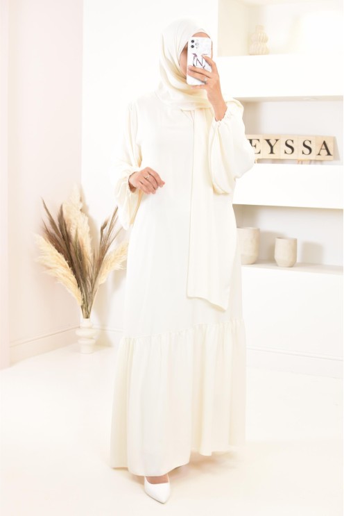 Longue robe de prière avecson  hijab intégré, abaya ample et fluide Neyssa