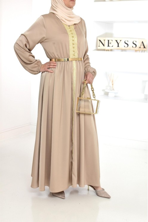 Abaya brodée cintrée robe ample style caftan femme musulmane