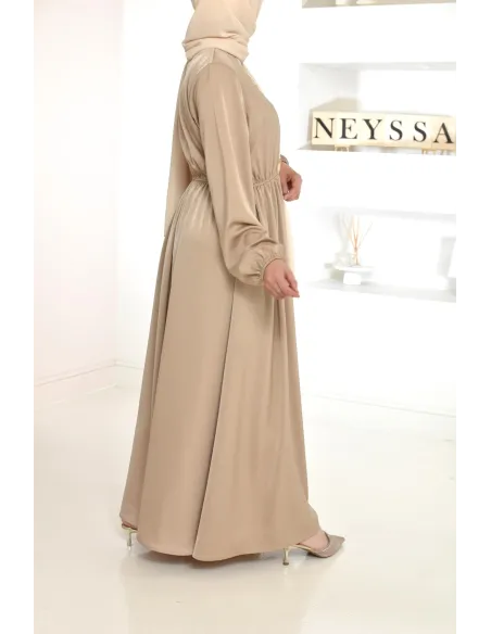 Abaya brodée cintrée robe ample style caftan femme musulmane