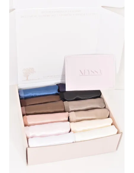 Box of 16 caps tube gift set for veiled women