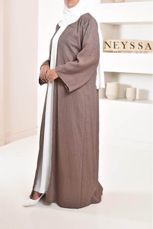 kimono Abaya Dubaï marron brodé, coupe ample, tenue pudique, motifs style japonais