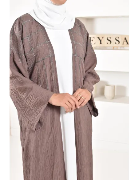 kimono Abaya Dubaï marron brodé, coupe ample, tenue pudique, motifs style japonais