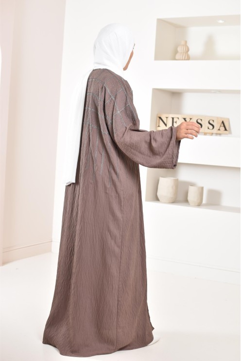 kimono Abaya Dubaï marron brodé, coupe ample, tenue pudique, motifs style japonais
