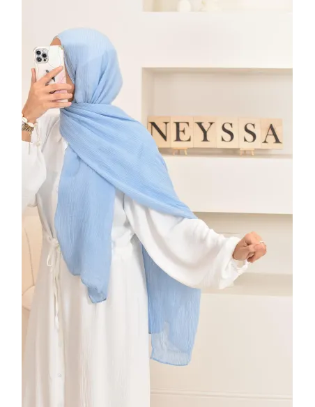 Un hijab féminin à texture longue à la fois économique et idéal pour une mode discrète.