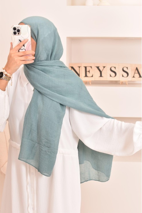 Un hijab féminin à texture longue à la fois économique et idéal pour une mode discrète.