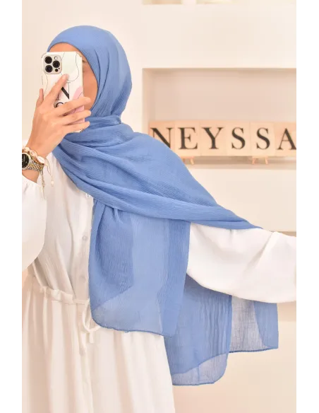 Un hijab féminin à texture longue à la fois économique et idéal pour une mode discrète.