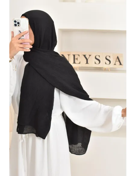 Un hijab féminin à texture longue à la fois économique et idéal pour une mode discrète.
