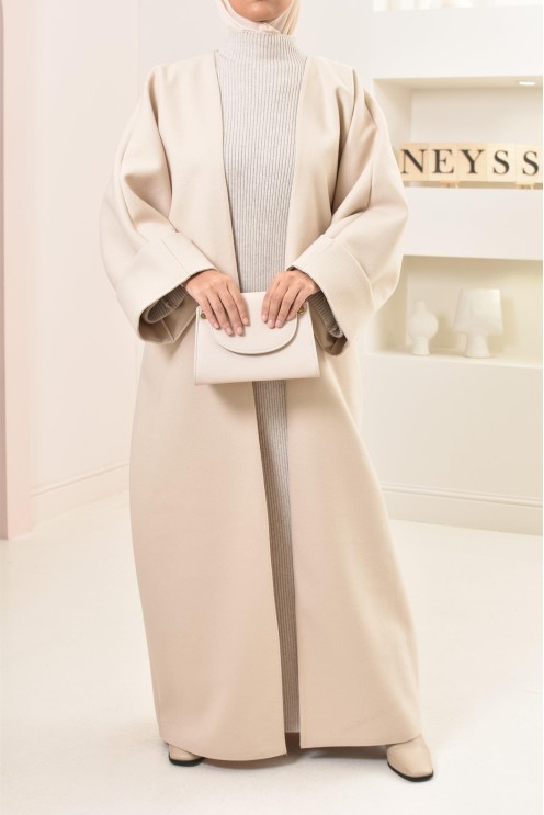 manteau beige papillon extra oversize, facile à enfiler, coupe pudique