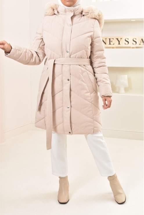 Lange, gesteppte, beigefarbene Daunenjacke mit Innenfell, ultrawarm