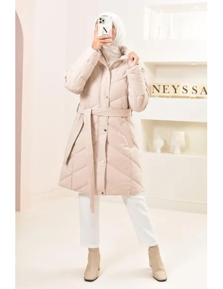 Lange, gesteppte, beigefarbene Daunenjacke mit Innenfell, ultrawarm