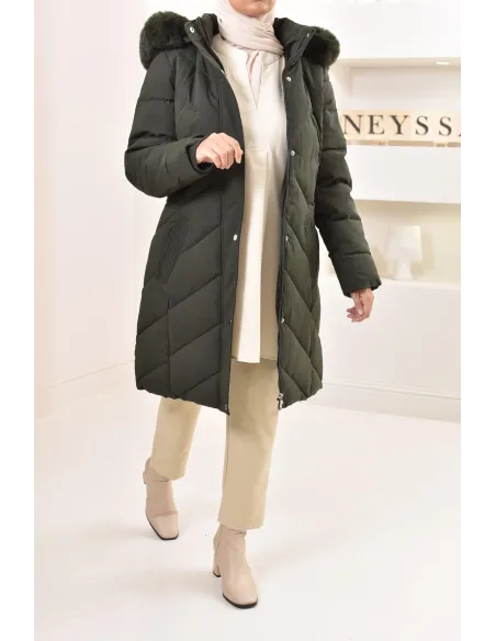 Doudoune longue kaki, matelassée, capuche et intérieur à fourrure