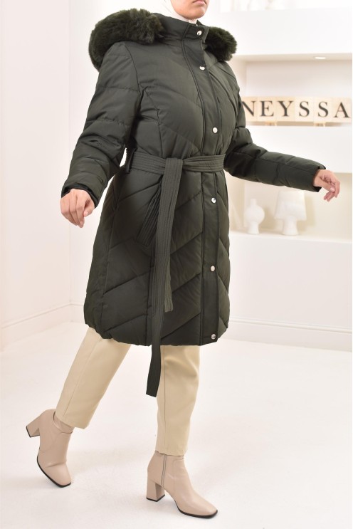Doudoune longue kaki, matelassée, capuche et intérieur à fourrure
