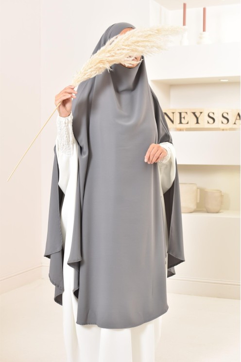 Long khimar 2 fentes en soie de Médine femme musulmane voilée. Parfait pour le quotidien.