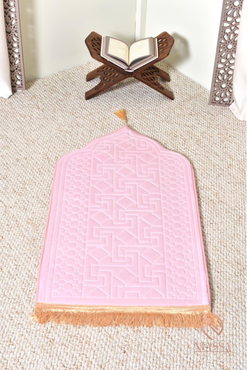 Thick velvet children's prayer mat with oriental motif