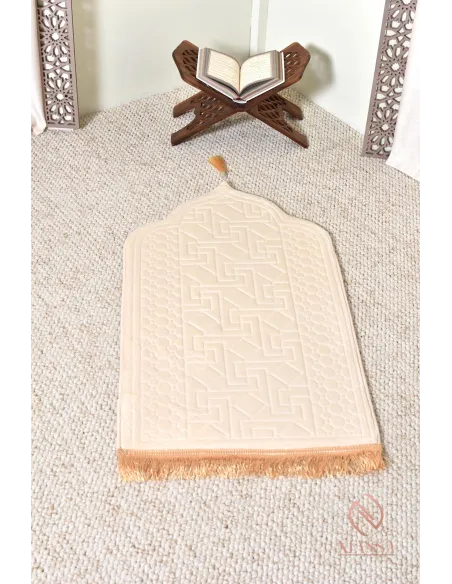 Thick velvet children's prayer mat with oriental motif