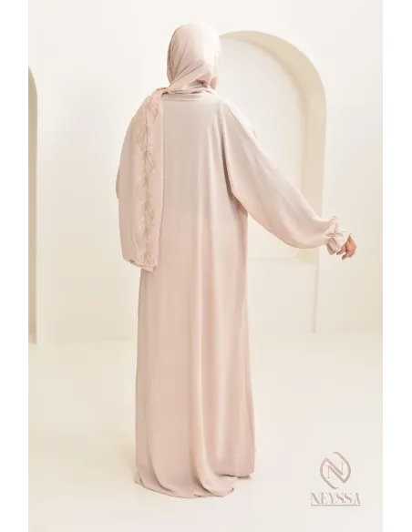Robe de prière avec hijab intégré et motifs brodés