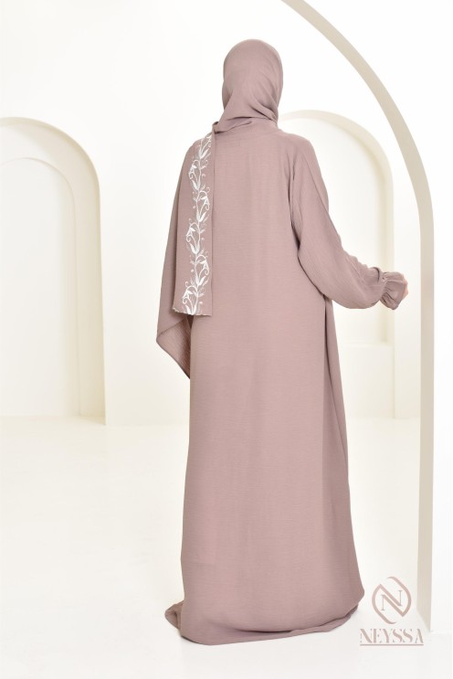 Robe de prière avec hijab intégré en jazz, avec motifs brodés