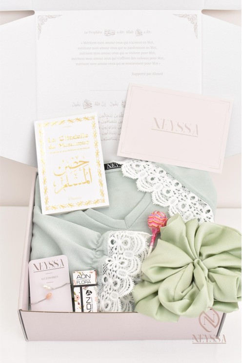 Coffret cadeau fillette, célébration Ramadan ou l'Aïd by Neyssa Shop.