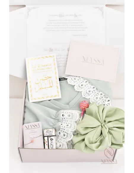 Coffret cadeau fillette, célébration Ramadan ou l'Aïd by Neyssa Shop.