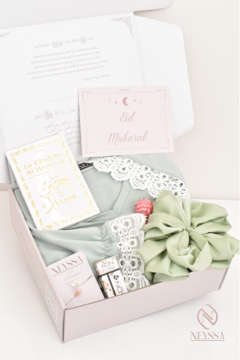 Coffret cadeau fillette, célébration Ramadan ou l'Aïd by Neyssa Shop.