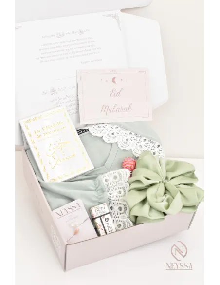 Coffret cadeau fillette, célébration Ramadan ou l'Aïd by Neyssa Shop.