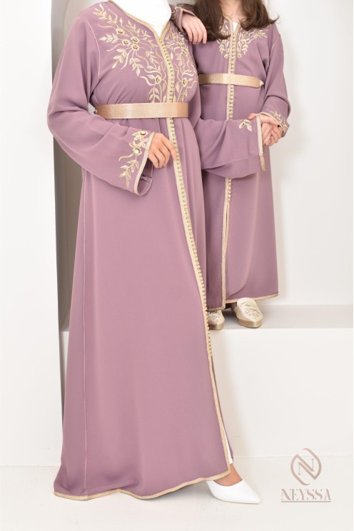 Caftan Maroc fillette, pour un look 100% assorti à sa maman, Aïd 2024.