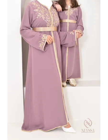 Caftan Maroc fillette, pour un look 100% assorti à sa maman, Aïd 2024.